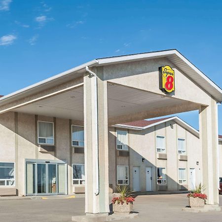 Hotel Super 8 By Wyndham Three Hills Ab Exterior foto